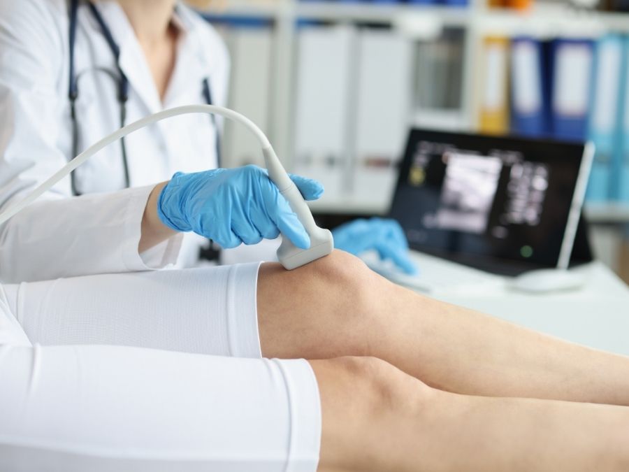 Valutazione ortopedica del ginocchio per chirurgia rigenerativa